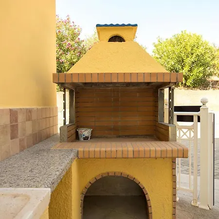 Le Petit Refuge 2 Floor Maisonette With Seaview Holiday home *