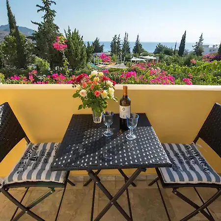 Le Petit Refuge 2 Floor Maisonette With Seaview Holiday home *