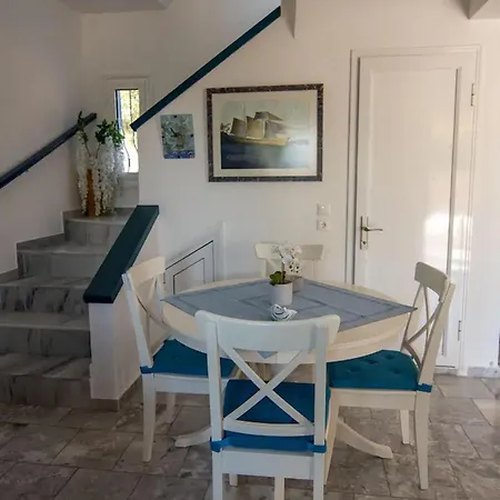 Ferienhaus Le Petit Refuge 2 Floor Maisonette With Seaview